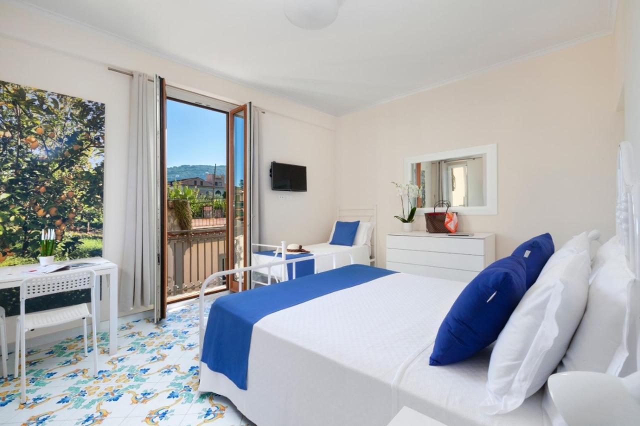 Casa Sorrento, Immerso Nel Verde A Pochi Passi Dal Centro Exteriör bild