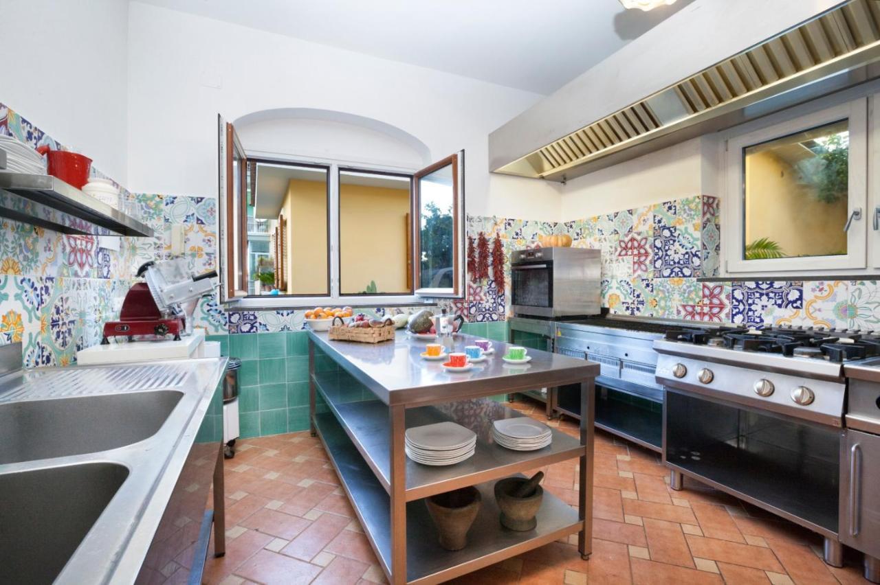 Casa Sorrento, Immerso Nel Verde A Pochi Passi Dal Centro Exteriör bild